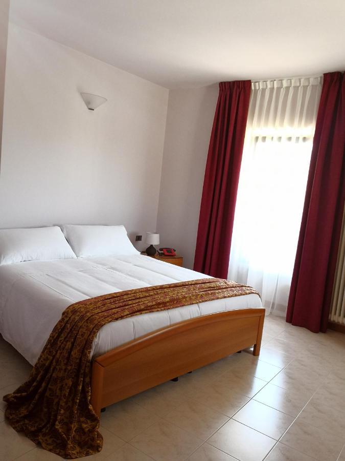 Hotel Corte Dal Castello Lazise Exterior foto