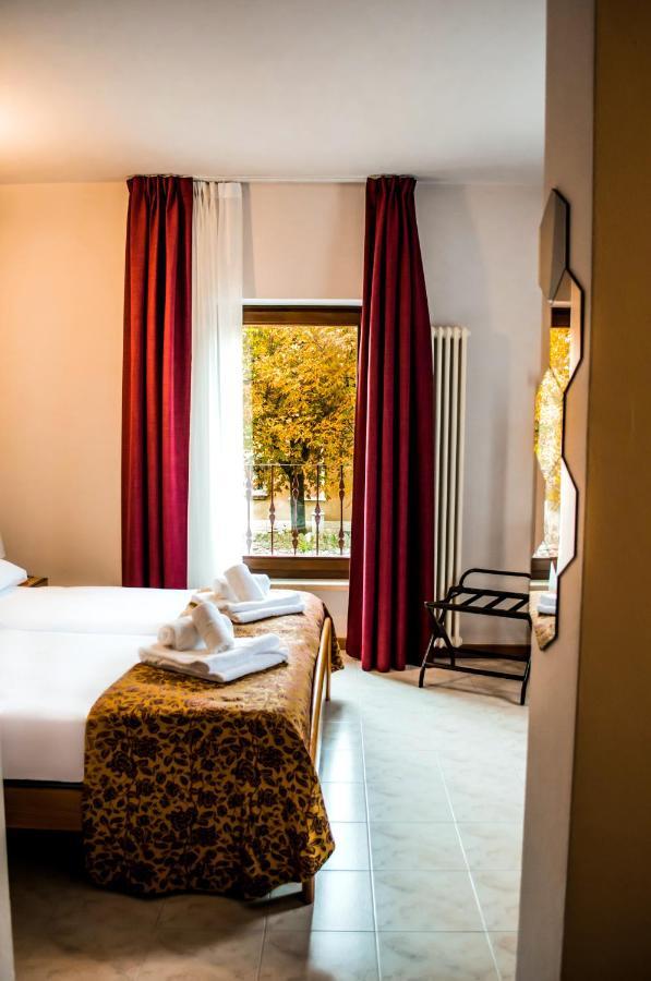 Hotel Corte Dal Castello Lazise Exterior foto